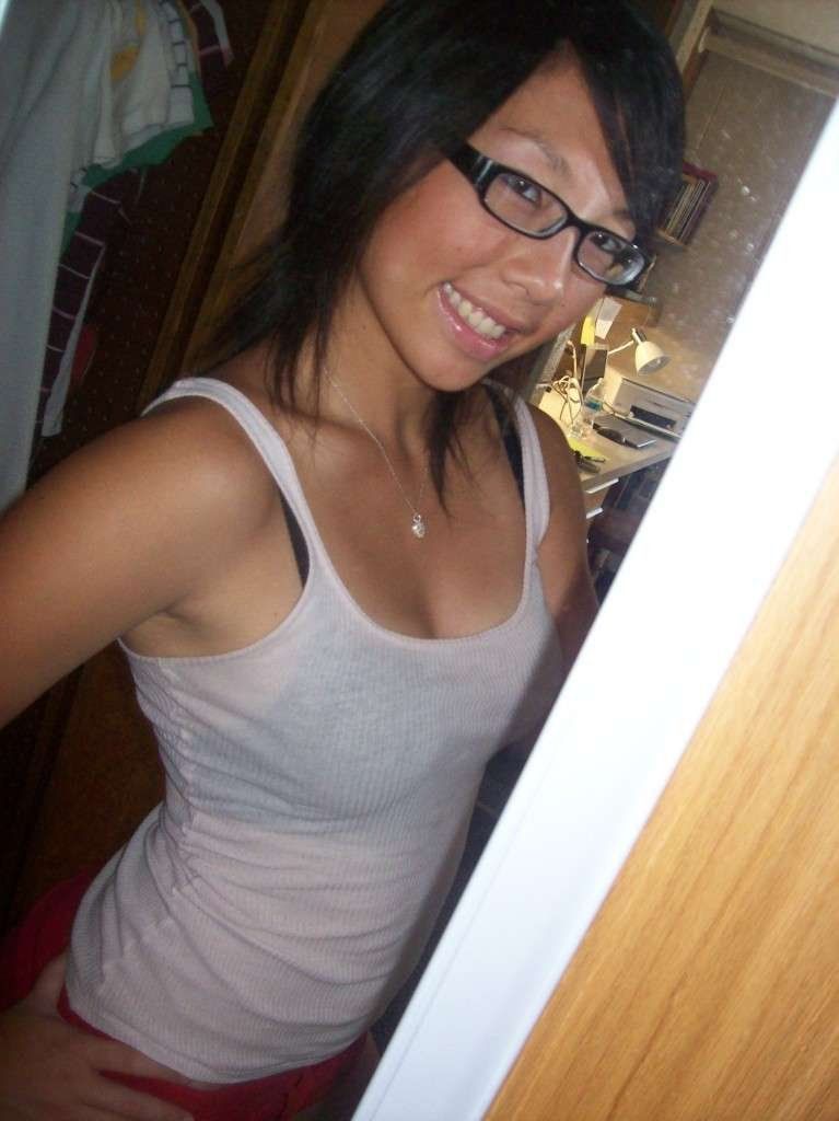 Girl With Glasses Naked
