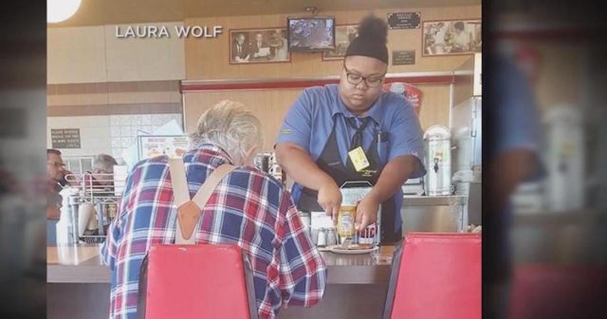 Waffle house waitress