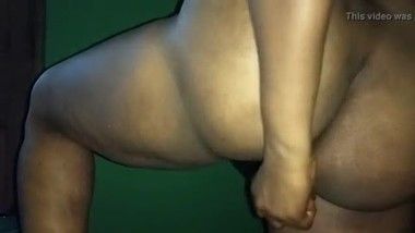 Indian hindi nude aunty showing her vagina
