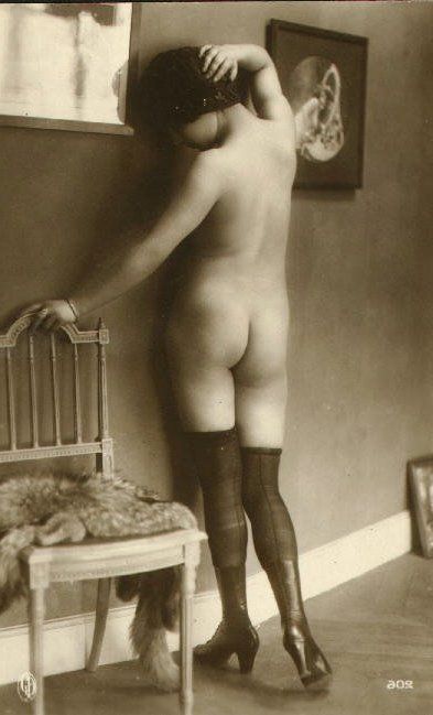 Nude vintage amateur femdom photos