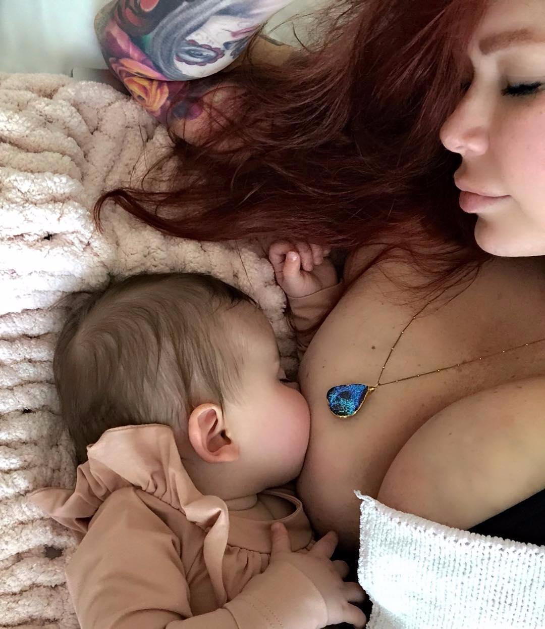 Paloma reccomend breast feeding baby