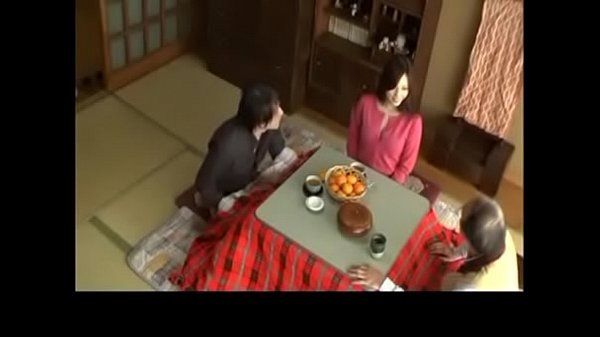 QB reccomend japanese under kotatsu