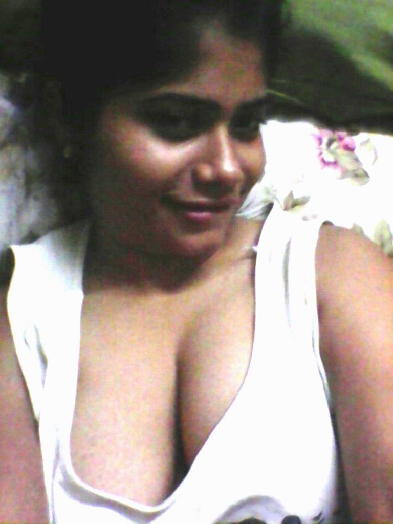 bangladeshi sexy girl nude boobs