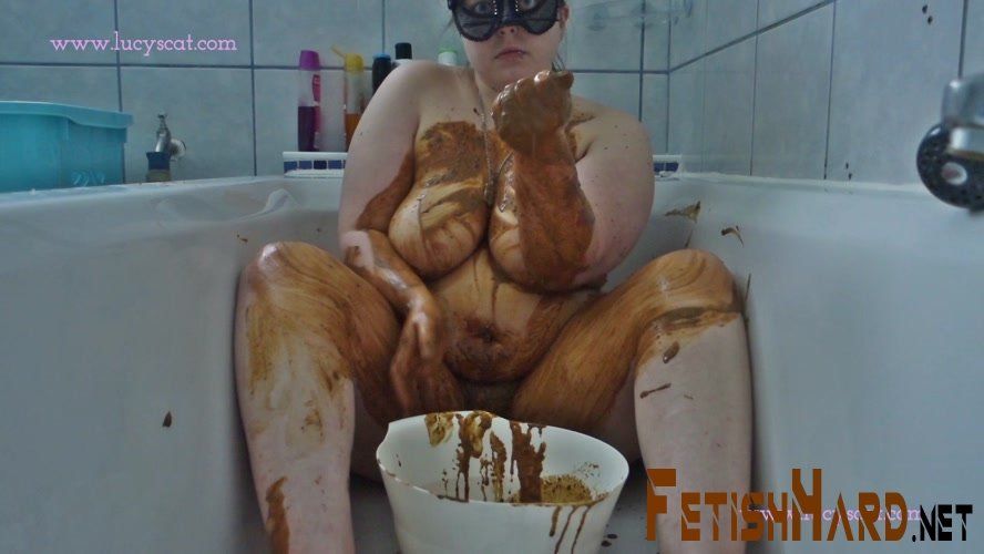 Girl kneeling piss bath water
