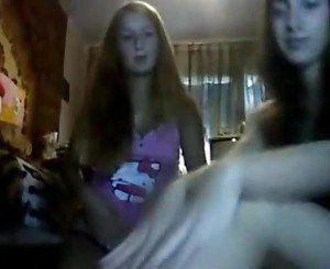 Girls flashing webcams