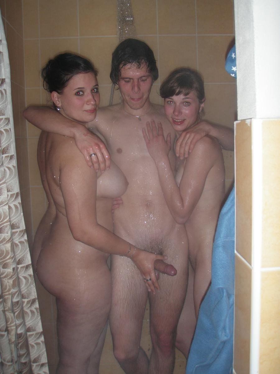 College shower threesome 