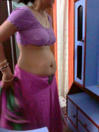 Funnel C. reccomend hot indian aunty saree